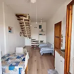 House Iun R6533 Daire *